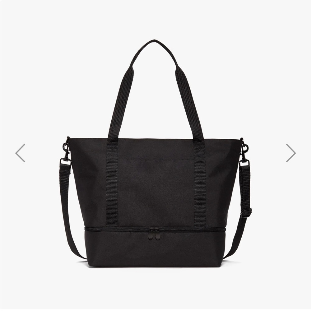 Travel tote bag